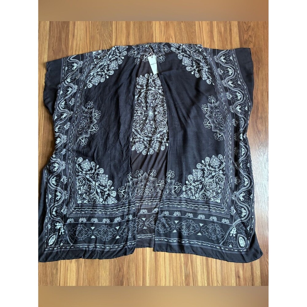 Moss Rose Boho Mandala Print Kimono Beach
Cover Up Black White One Size